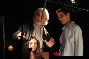 Oswaldo Montenegro com o diretor de fotografia André Horta e a atriz Kamila Pistori. Foto: Rafael Reis