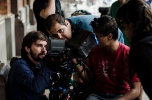 O diretor Miguel Nagle durante as gravações do longa que estreia quinta-feira nos cinemas do Brasil.